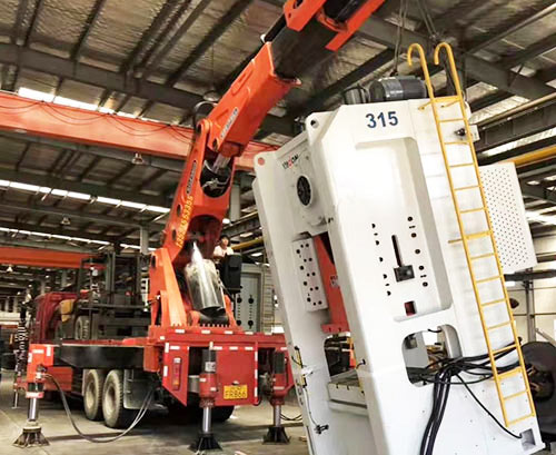 文昌附近随车吊出租，轻松解决运输难题