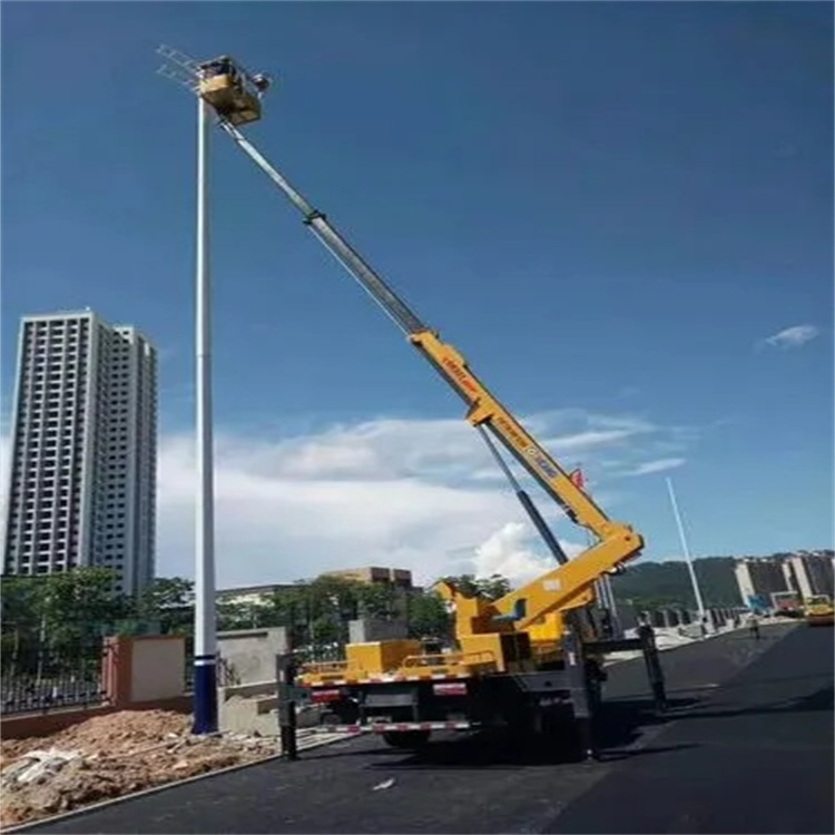 文昌维修路灯的曲臂升降车出租