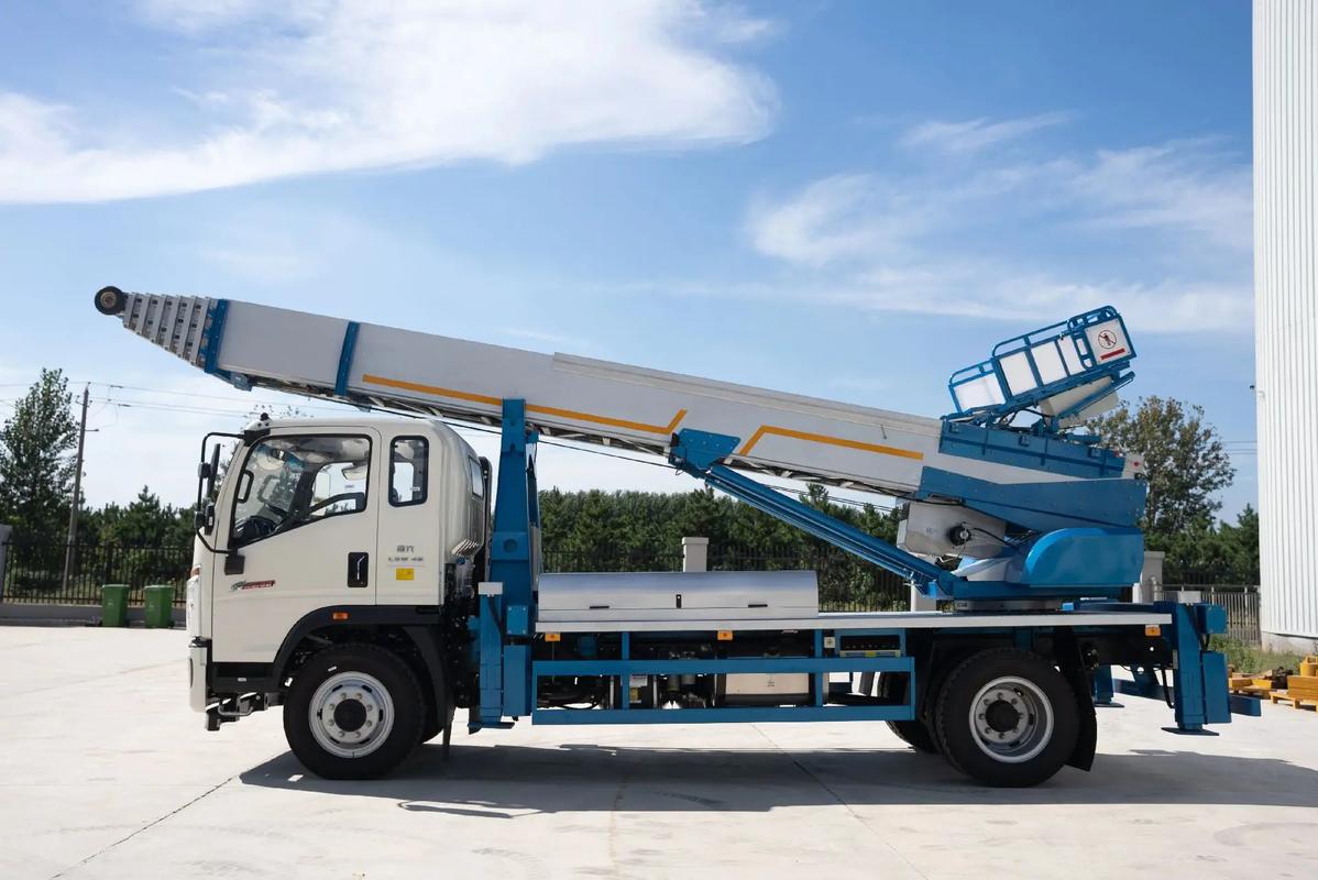 文昌云梯上料车租赁费用